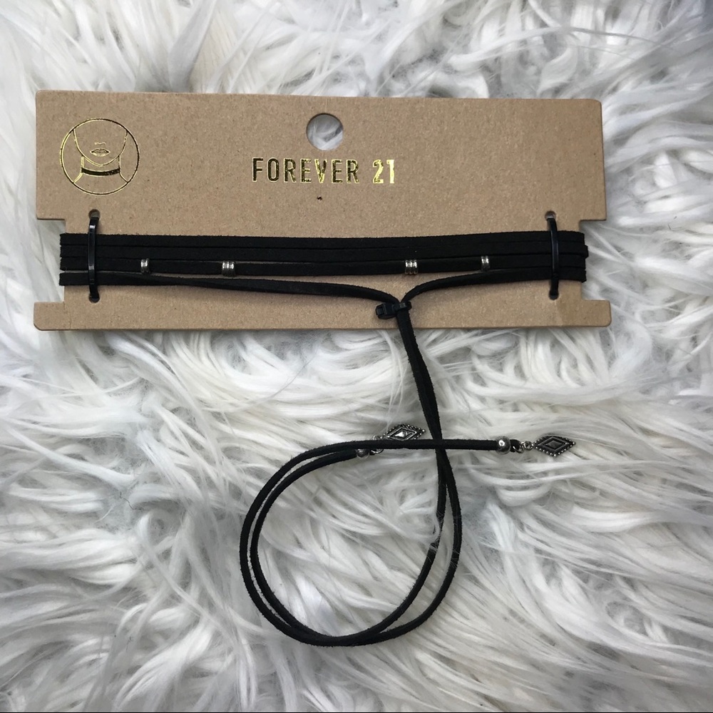 BRAND NEW FOREVER 21 choker with tassel